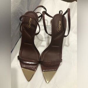 Aldo brown croc embossed‎ bamboo heel ankle wrap gold toe stiletto heels size 10